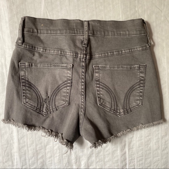 Hollister High Rise Mini Shorts - Picture 2 of 4